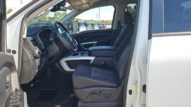 2024 Nissan TITAN Crew Cab SV