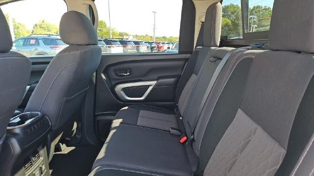 2024 Nissan Titan SV - Photo 7