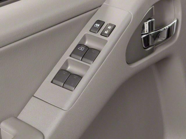 2012 Nissan Frontier 2WD Crew Cab SWB Manual SV