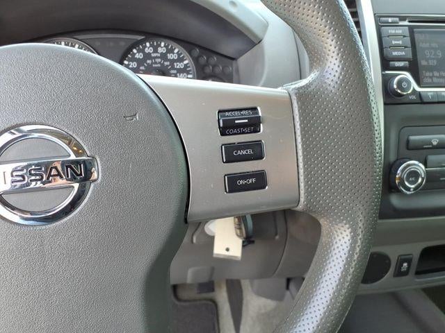 2017 Nissan Frontier Crew Cab 4x2 SV V6 Auto