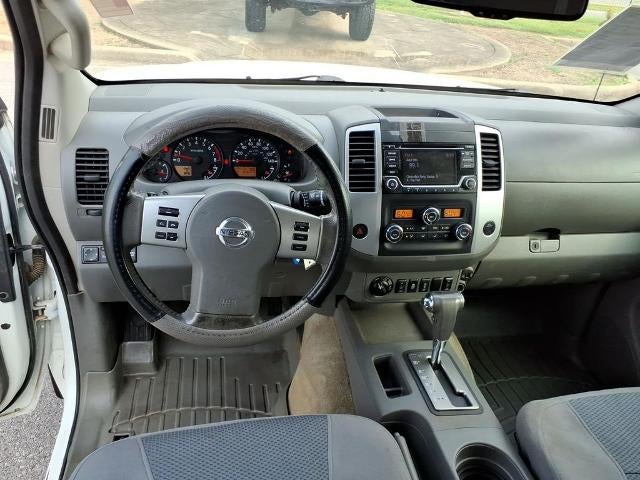 2017 Nissan Frontier SV - Photo 7
