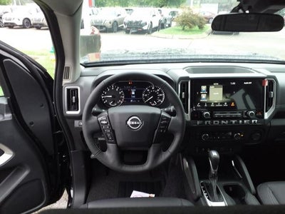 2025 Nissan Frontier Crew Cab SV
