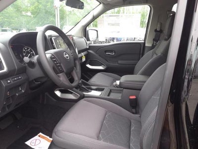 2025 Nissan Frontier Crew Cab SV