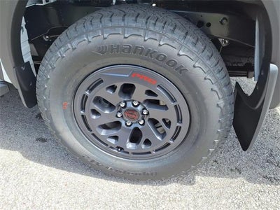 2025 Nissan Frontier Crew Cab PRO-4X®