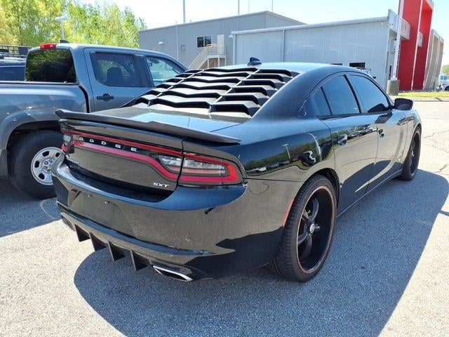 2016 Dodge Charger 4dr Sdn SXT RWD