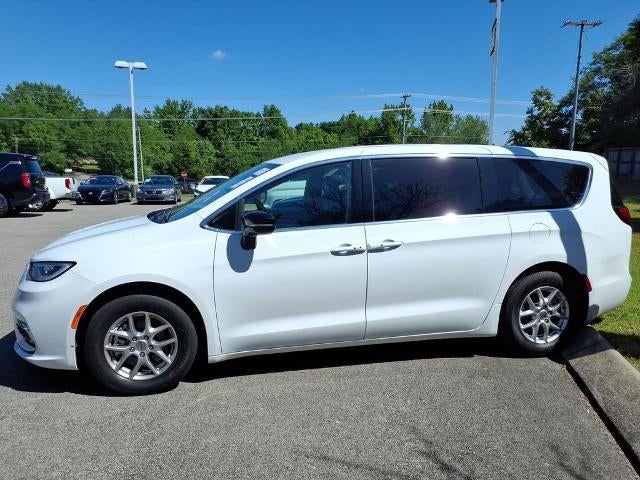 2024 Chrysler Pacifica Touring L FWD