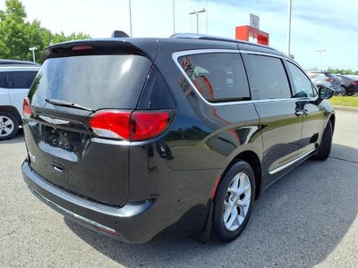 2017 Chrysler Pacifica Touring-L Plus FWD