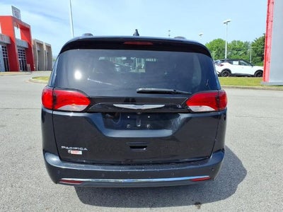2017 Chrysler Pacifica Touring-L Plus FWD