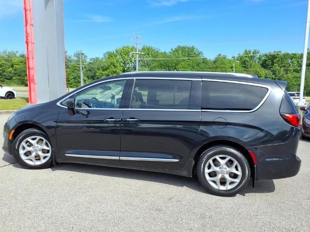 2017 Chrysler Pacifica Touring-L Plus FWD