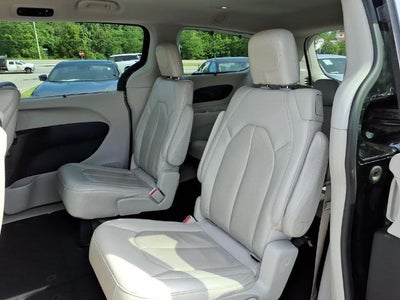 2017 Chrysler Pacifica Touring-L Plus FWD