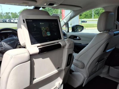 2017 Chrysler Pacifica Touring-L Plus FWD