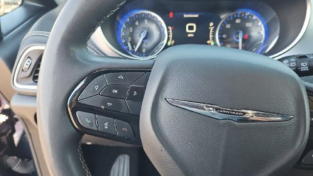 2025 Chrysler Pacifica Limited FWD