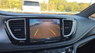 2025 Chrysler Pacifica Limited FWD