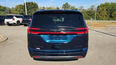 2025 Chrysler Pacifica Limited FWD
