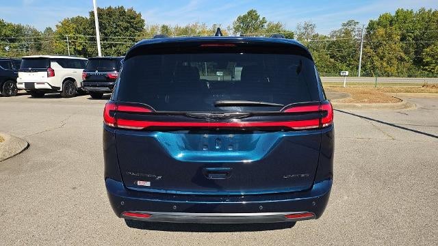 2025 Chrysler Pacifica Limited FWD