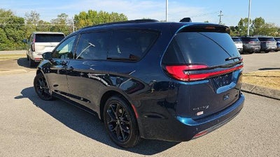 2025 Chrysler Pacifica Limited FWD