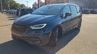 2025 Chrysler Pacifica Limited FWD