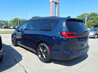 2025 Chrysler Pacifica Limited FWD