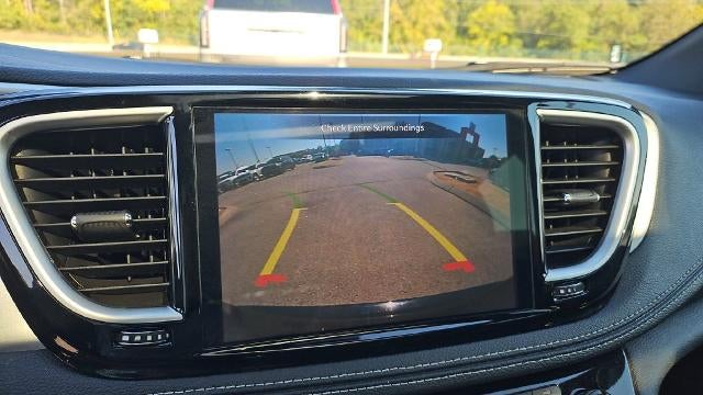 2025 Chrysler Pacifica Limited FWD