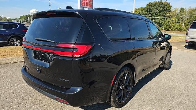 2025 Chrysler Pacifica Limited FWD