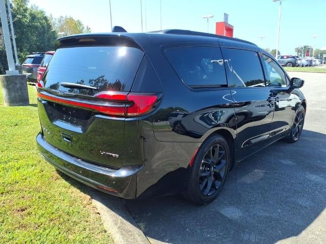 2025 Chrysler Pacifica Limited FWD