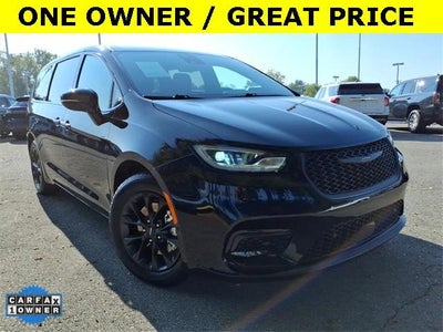 2024 Chrysler Pacifica Hybrid Select FWD