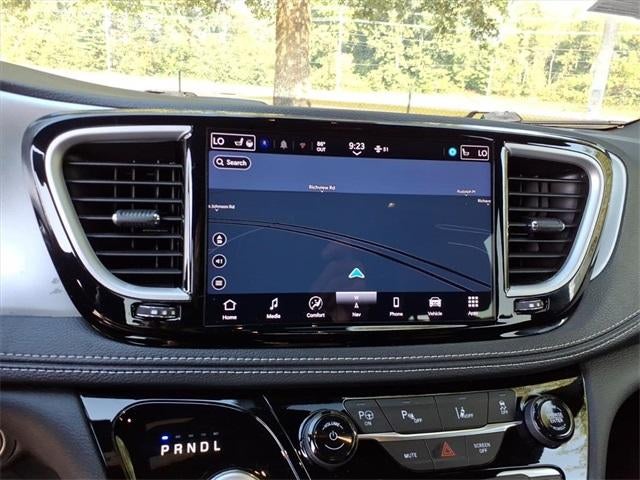 2024 Chrysler Pacifica Hybrid Select FWD