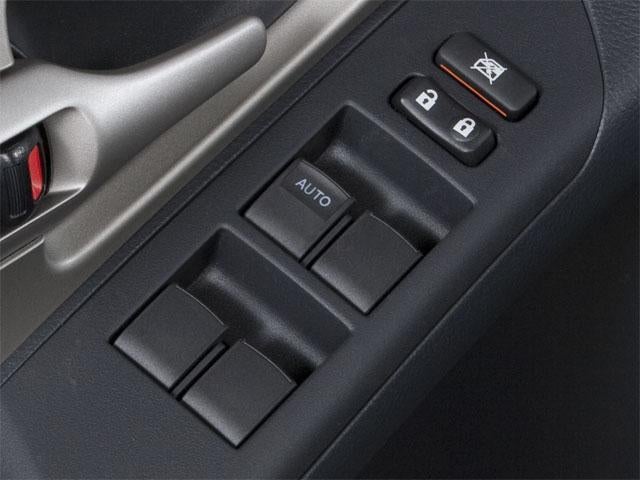 2010 Toyota Matrix 5dr Wgn Auto FWD (Natl)