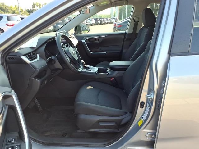 2023 Toyota RAV4 LE FWD (GS)