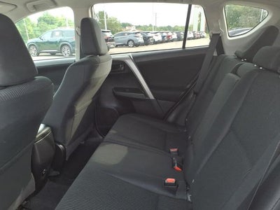 2018 Toyota RAV4 LE FWD (GS)