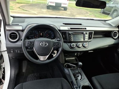 2018 Toyota RAV4 LE FWD (GS)