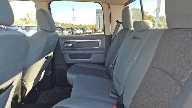 2015 RAM 1500 4WD Crew Cab 5.7 Ft Box Big Horn