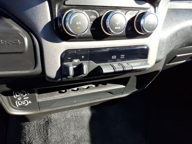 2022 RAM 2500 Tradesman 4x4 Crew Cab 6'4" Box