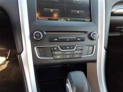 2016 Ford Fusion 4dr Sdn SE FWD