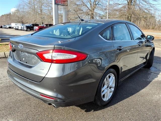 2016 Ford Fusion 4dr Sdn SE FWD
