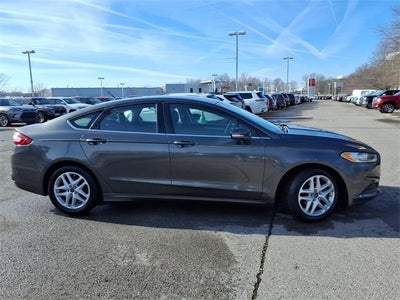 2016 Ford Fusion 4dr Sdn SE FWD
