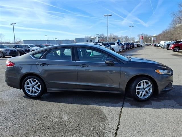 2016 Ford Fusion 4dr Sdn SE FWD