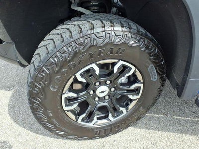 2023 Chevrolet Silverado 1500 Crew Cab Short Box 4-Wheel Drive ZR2