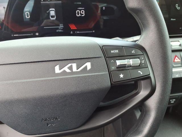 2025 Kia K4 LXS FWD