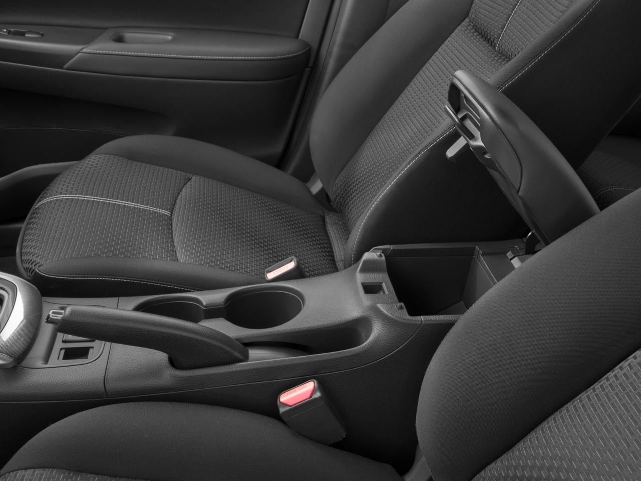 2016 Nissan Sentra 4dr Sdn I4 CVT SR