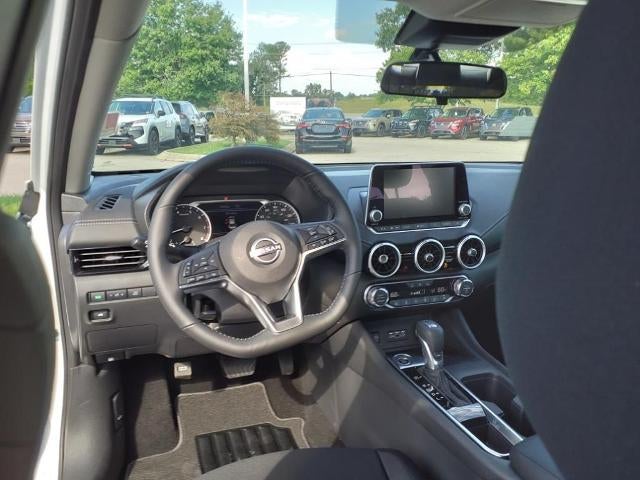 2025 Nissan Sentra SV CVT