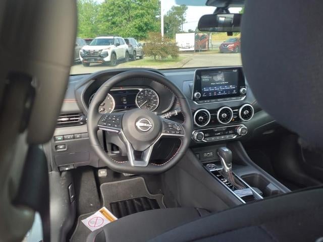 2025 Nissan Sentra SR CVT