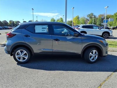 2025 Nissan Kicks Play S