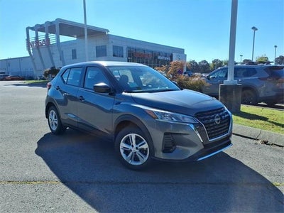 2025 Nissan Kicks Play S