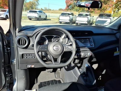 2025 Nissan Kicks Play S