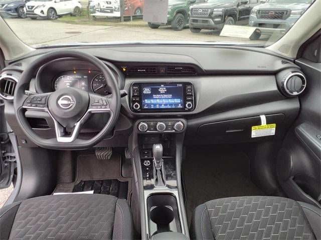 2024 Nissan Kicks SV FWD