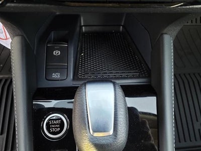 2023 Nissan Kicks SR FWD