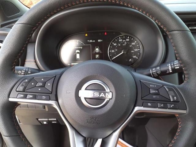 2023 Nissan Kicks SR FWD