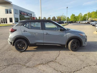 2023 Nissan Kicks SR FWD