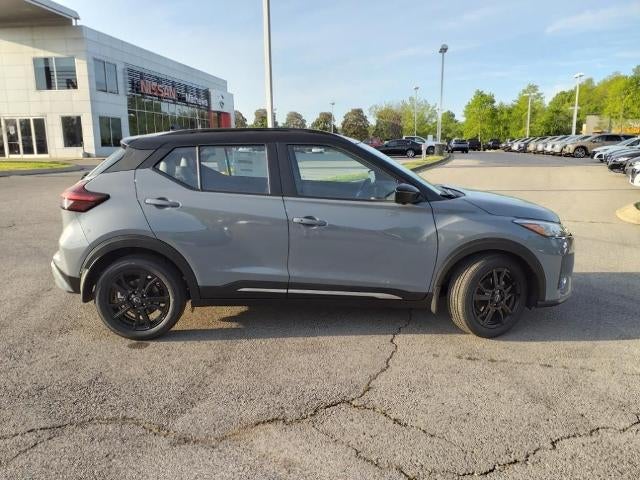 2023 Nissan Kicks SR FWD